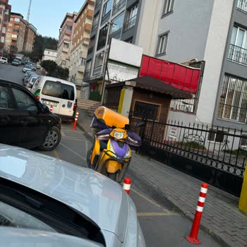 Getirin Motoru Ortalığa Bırakması