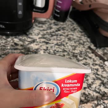 Ekici Peynir Ekici Açılmamış Beyaz Peynirin Ambalajı Şişti