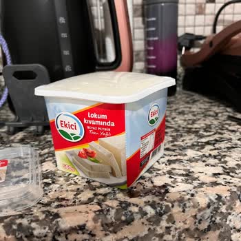 Ekici Peynir Ekici Açılmamış Beyaz Peynirin Ambalajı Şişti