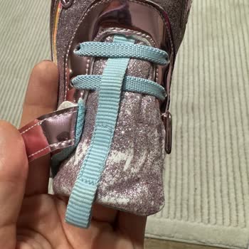 Trendyol Buckhead Trio Shiny Hologram Kız Çocuk Ayakkabısı Soyulması