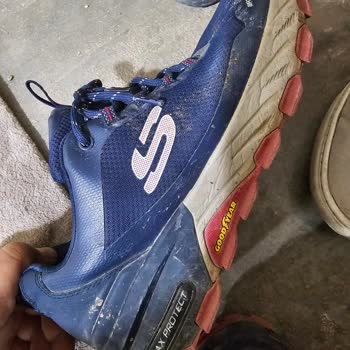 Skechers Dayanaksız Malzeme, Ayakkabı Outdoor Olmasına Rağmen Çöp!