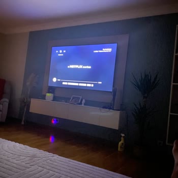 Samsung 75AU8000 Bulutlanma Artması