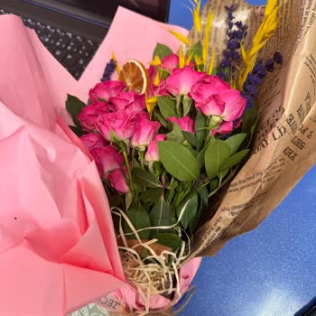 Taze Çiçek (tazecicek.com) Kadınlar Günü Hayal Kırıklığı: Solgun Çiçekler Ve İlgisiz Firma