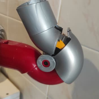 Dyson V12 Koltuk Altı Dirsek Sorunu