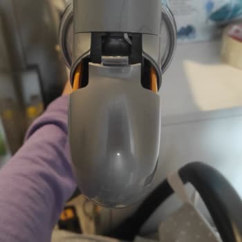 Dyson V12 Koltuk Altı Dirsek Sorunu