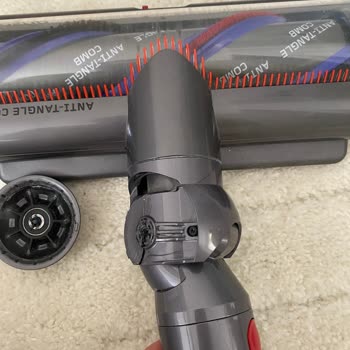 Dyson V15 Detect Süpürgemin Turbo Başlığı Kırıldı