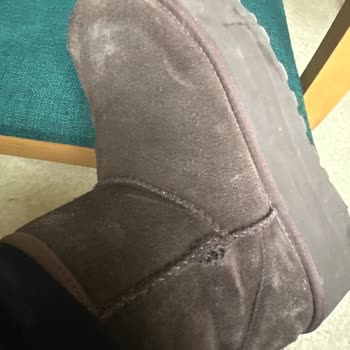 Beymen'den Aldığım Ugg Mini Platform Botun Yan Dikişinde Atma Var