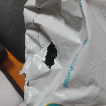 PttAVM Kargo Hasarıyla Gelen Kedi Maması Ve Teslimat Sıkıntısı