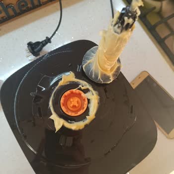 Kenwood Marka Bir Üründe Üretim Hatası Mı Var?