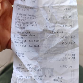 FLO Ayakkabı Malatya FLO Outlet Mağazası Çalışanının Bilgisizliği