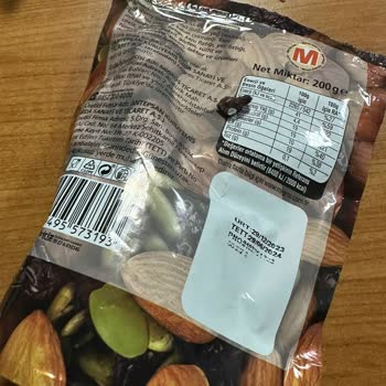 Migros Marka Çerezden Metal Cisim Çıktı