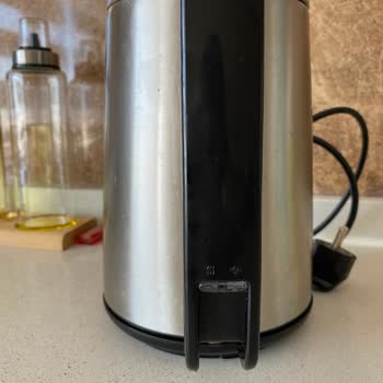 Arçelik Çaycının Düğmesi Düştü