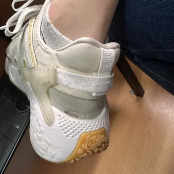 Nike Ayakkabı Çok Çabuk Yırtıldı