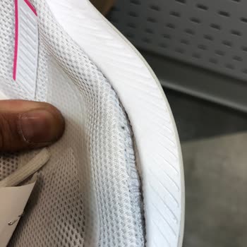 Bir Günde Açılan Adidas Ayakkabı