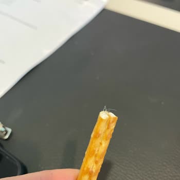 Eti Gıda Eti Çubuk Krakerin İçinden Çıkan Kıl