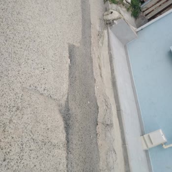 Bursa Büyükşehir Belediyesi Yağmurlu Havalarda Asfalt Çökme Oluyordu