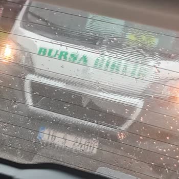 Bursa Birlik Servis Sürücüsünün Yol Kesmesi