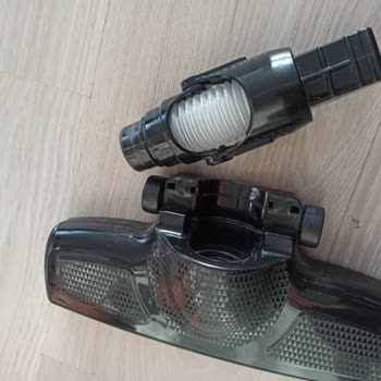 Fantom Dikey Süpürge Başlığı Çıktı