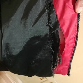 LCW Mont Değişim Yapmadı.