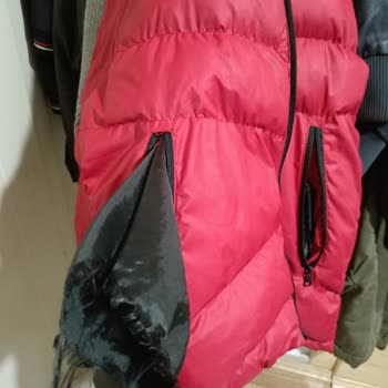 LCW Mont Değişim Yapmadı.