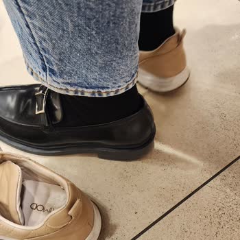 Elle Ayakkabı Elle Markasi Ve Çözümsüzlük