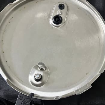 Fissler Green Düdüklü Kapağında Birkaç Kullanım Sonrası Pas Lekeleri