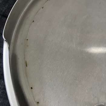 Fissler Green Düdüklü Kapağında Birkaç Kullanım Sonrası Pas Lekeleri