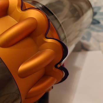 Dyson V15 Silikon Deformesi