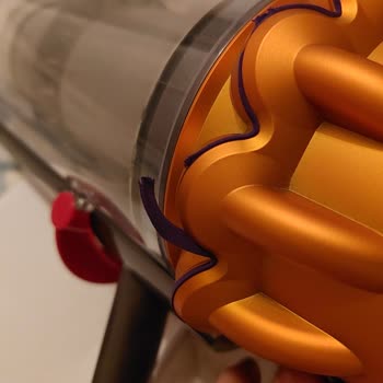 Dyson V15 Silikon Deformesi