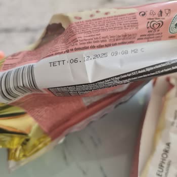 Magnum Açık Paket İçinde Yarım Dondurma
