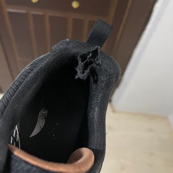 Skechers 4 Ayda Yırtılan Ayakkabı Ve İlgisiz Satıcı!