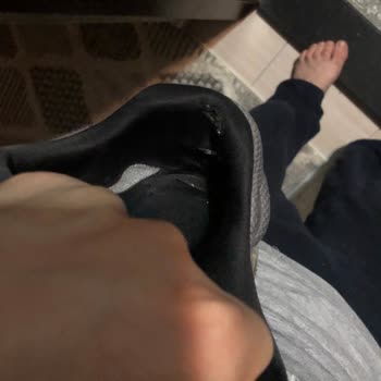 Skechers'ın Pahalı Ama Kalitesiz Ayakkabıları
