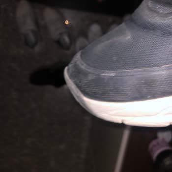 Skechers'ın Pahalı Ama Kalitesiz Ayakkabıları