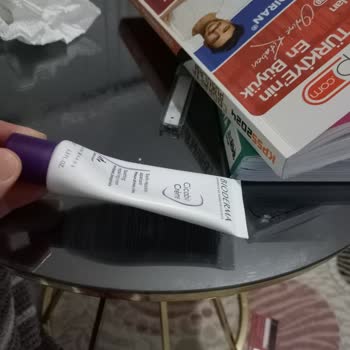 Bioderma Kremin Yarısı Yok Hava İçi Boş
