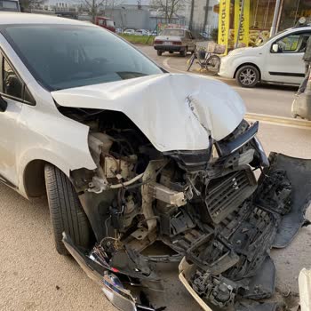 2016 Renault Clio Hatasız Araç Kazada Airbag Açmadı