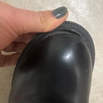 FLO Ayakkabı Satın Alınan Çizmelerin Kısa Sürede Açılması Üzerine Geri Dönüş Beklentisi