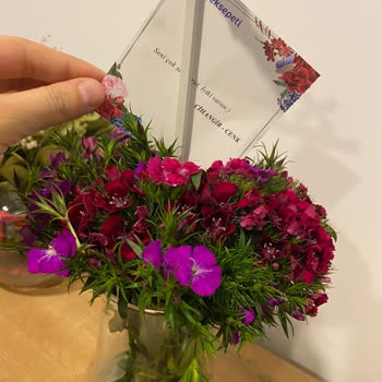 Çiçek Sepeti Görsel İle Alakasız Çiçek Gönderimi