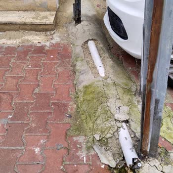 Esenyurt Belediyesi Yenikent Mahallesi'nde Çöken Kaldırımların Durumu