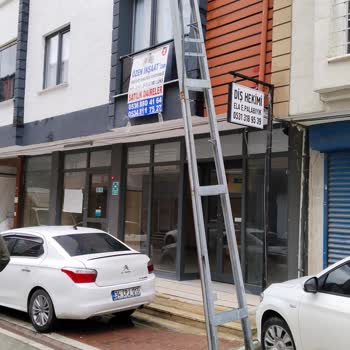 Esenyurt Belediyesi Yenikent Mahallesi'nde Çöken Kaldırımların Durumu