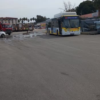 Akdeniz Belediyesi 141 Tarsus Otobüsünün Geç Kalkması