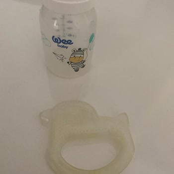 Wee Baby Dişlik Bebeğimin Elinde Patladı.