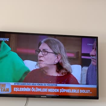 Beyaz TV'de Küfürler Ediliyor