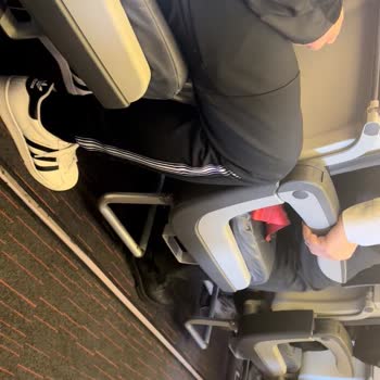 Anadolu Jet Uçağa Alınmama Ve Zorla Bilet Satılması