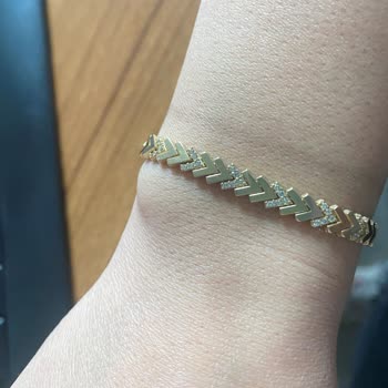 Zerr Mücevherat ve Kuyumculuk Ürünleri Kararma Yapıyor Ve Ürünlerin Arkasında Durmuyorlar.