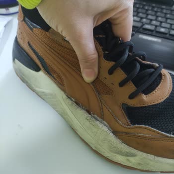 Sporthink Mağazasının Sattığı Puma Marka Ayakkabı.
