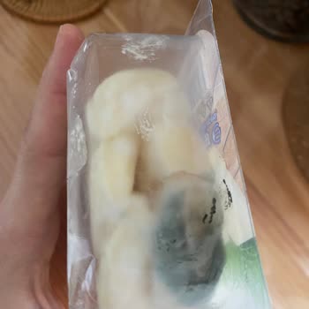 Şok Market Bozuk Peynir Satışı