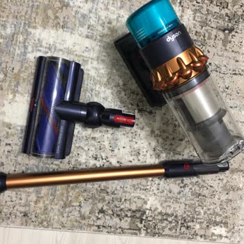 Dyson Gen5detect Digital Motorbar Halı Başlığı Farklı Geldi.