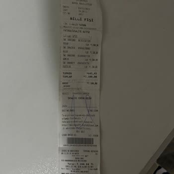 Massimo Dutti'de Fatura Farkı: İstenmeyen Fular Ücreti