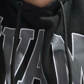 Mavi Sweatshirt Tüylenme
