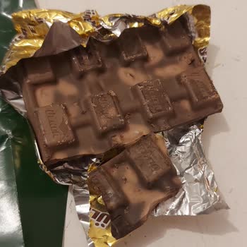 Ülker Rengi Ve Tadı Bozuk Çikolata